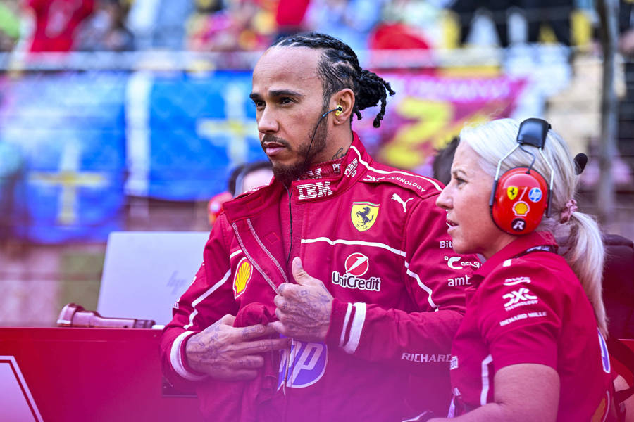 包含法拉利绝杀红牛二队,汉密尔顿点燃赛场的词条 包含法拉利绝杀红牛二队,汉密尔顿点燃赛场的词条