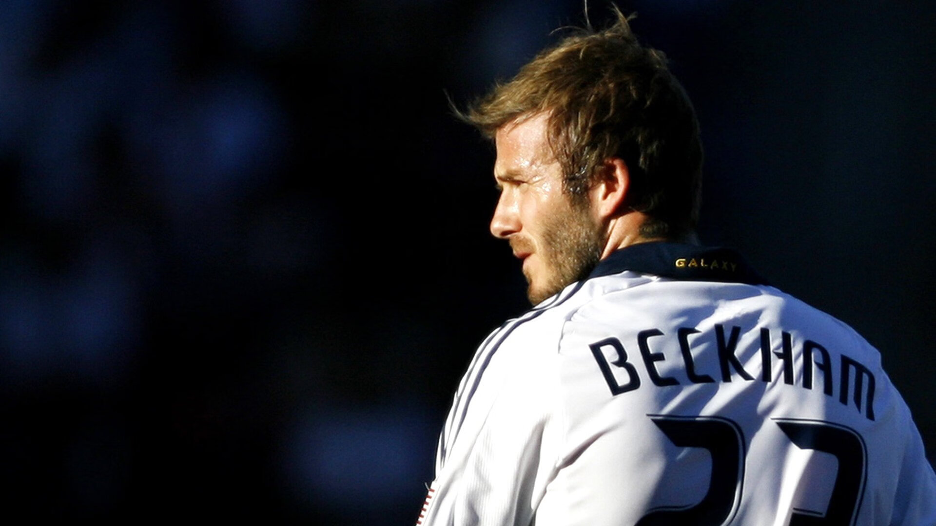 开云体育-秘鲁铁卫鏖战拜仁，斯通斯在德甲争冠战接管比赛的战术革命