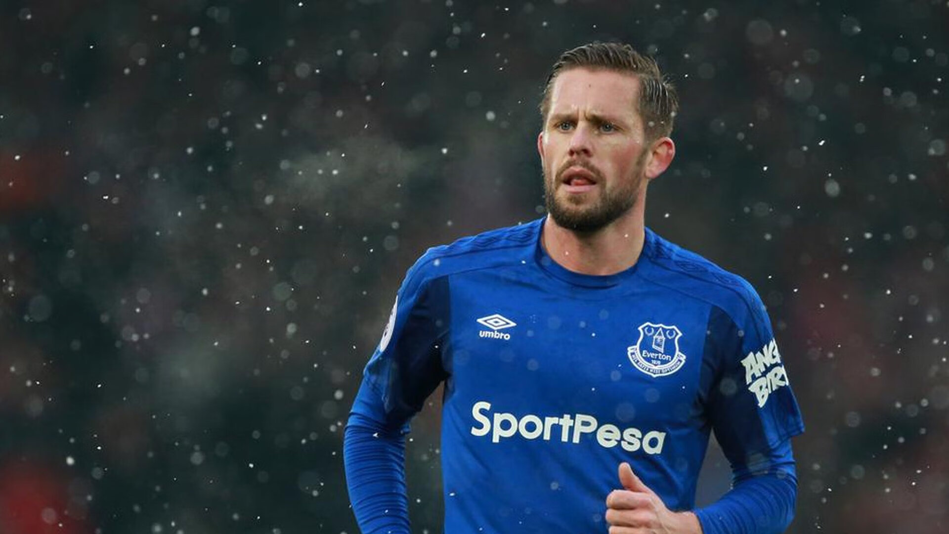 开云在线直播-年度焦点之战之夜，戈贝尔稳定输出不掉线，定义现代防守的艺术