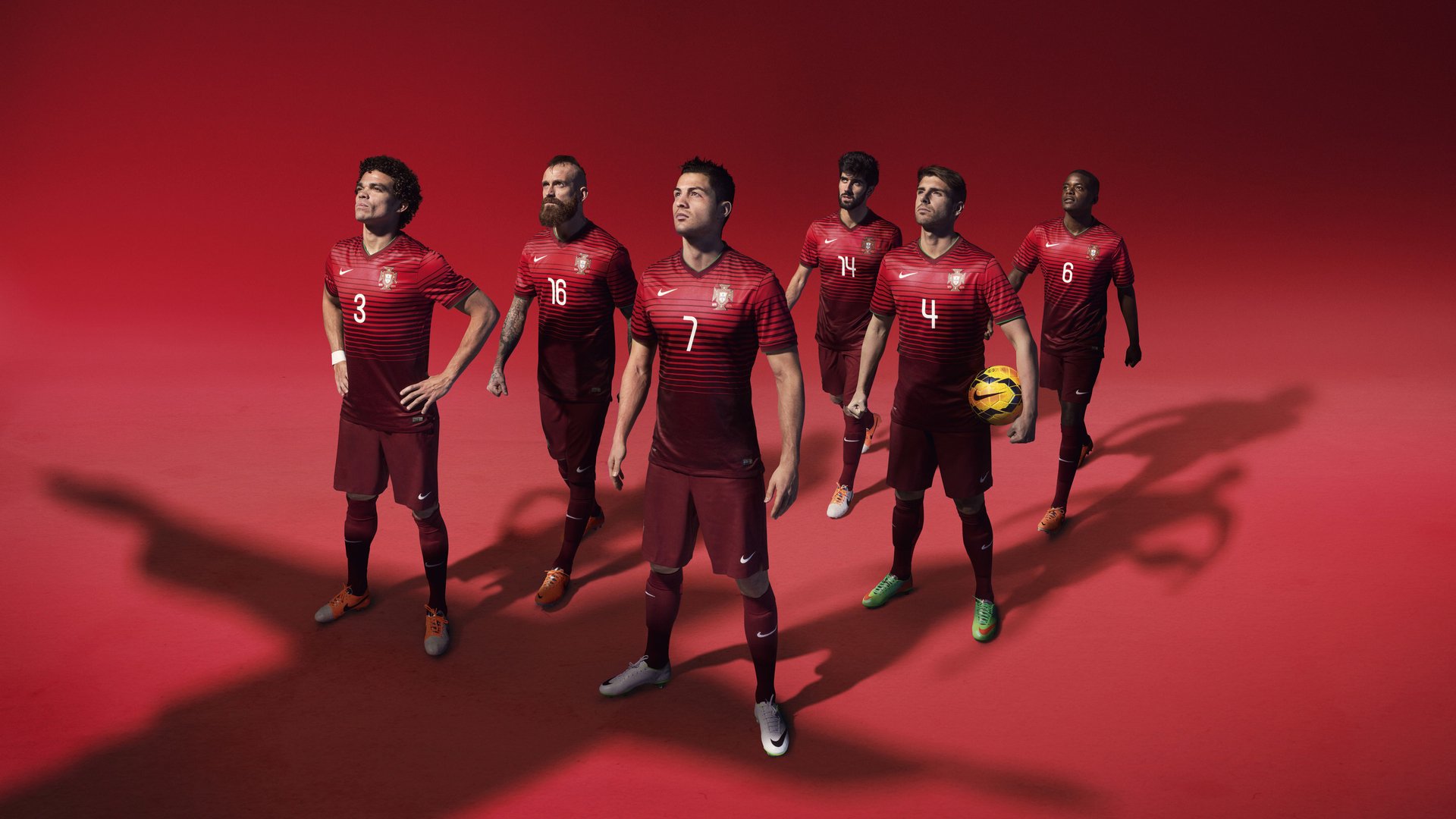 阿尔及利亚对阵英格兰，巴雷拉关键回合不手软，改写历史的瞬间