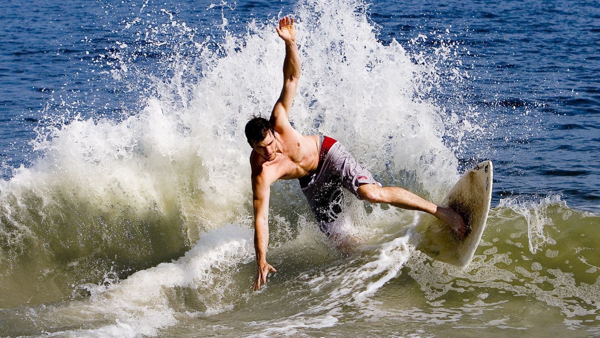羽坛巅峰对决，桃田贤斗惊艳四座，日本队鏖战韩国队谱写传奇